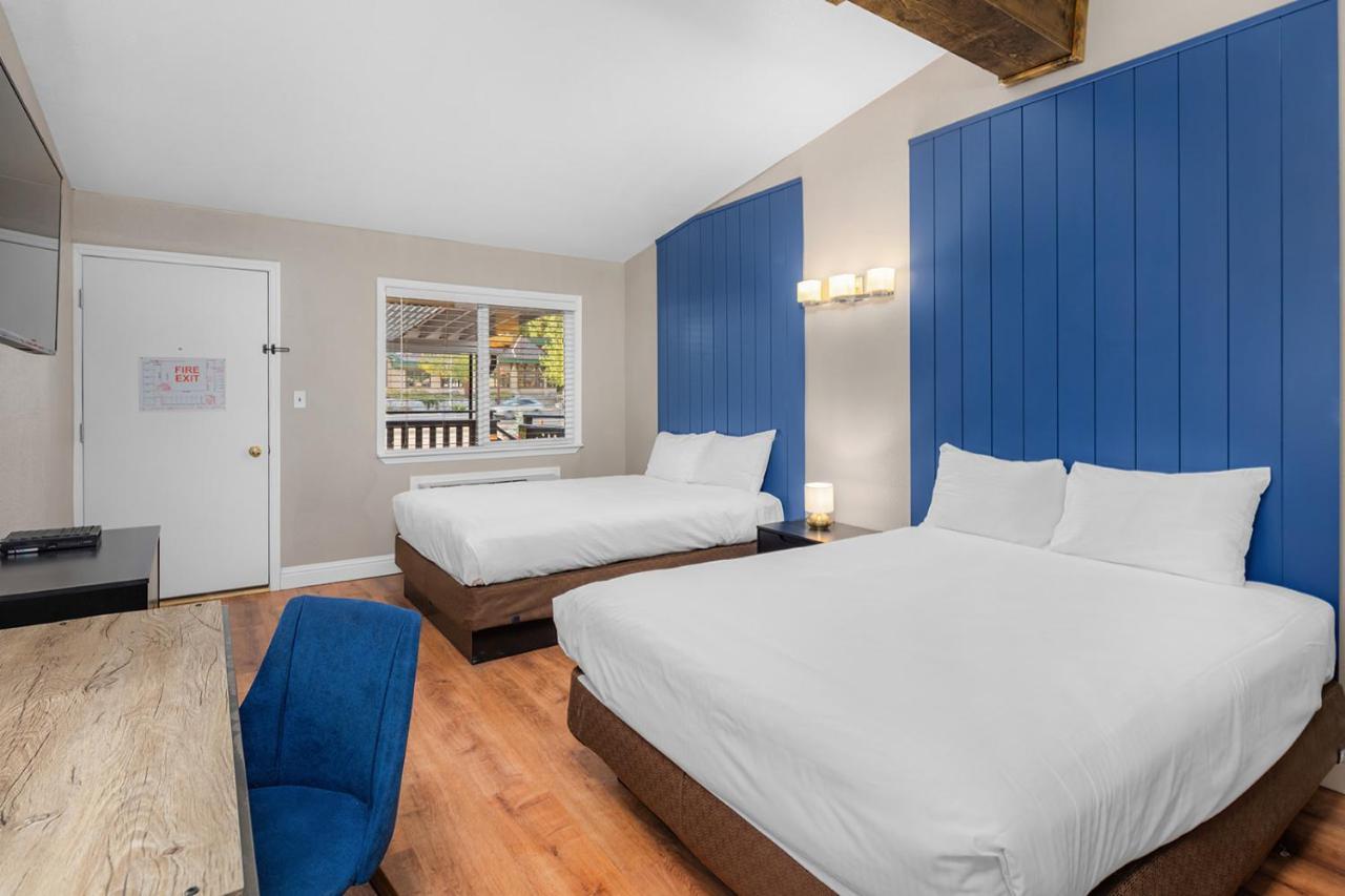 The Inn At Boatworks, Lake Tahoe ทาโฮซิตี ภายนอก รูปภาพ