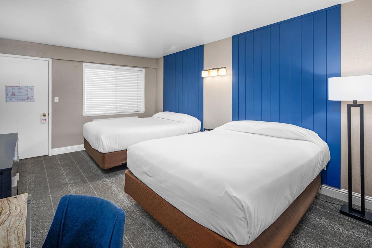 The Inn At Boatworks, Lake Tahoe ทาโฮซิตี ภายนอก รูปภาพ