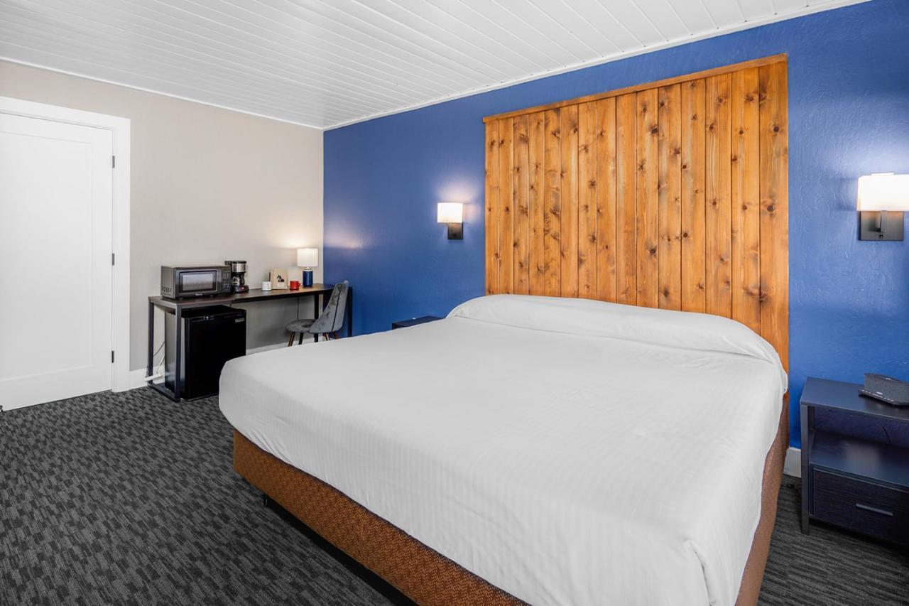 The Inn At Boatworks, Lake Tahoe ทาโฮซิตี ภายนอก รูปภาพ