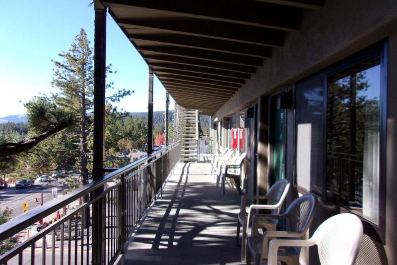 The Inn At Boatworks, Lake Tahoe ทาโฮซิตี ภายนอก รูปภาพ