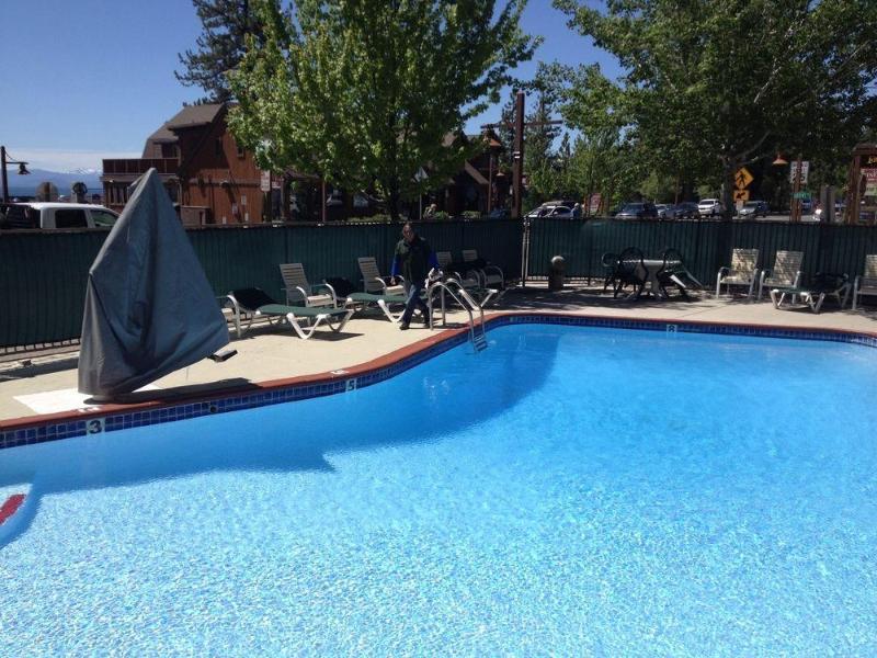 The Inn At Boatworks, Lake Tahoe ทาโฮซิตี ภายนอก รูปภาพ