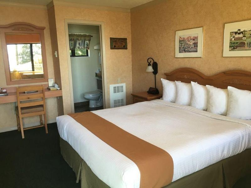 The Inn At Boatworks, Lake Tahoe ทาโฮซิตี ภายนอก รูปภาพ